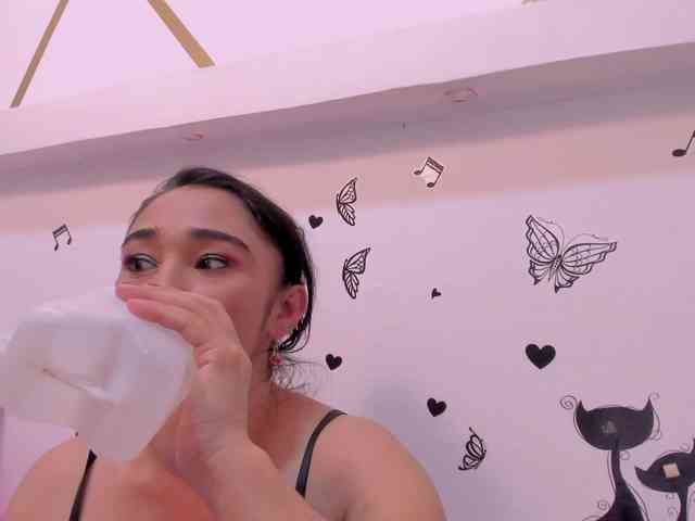 charlotte-111 webcam