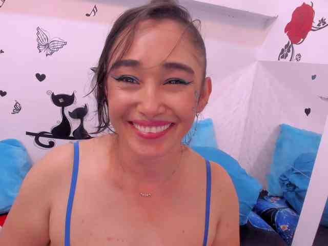 charlotte-111 webcam