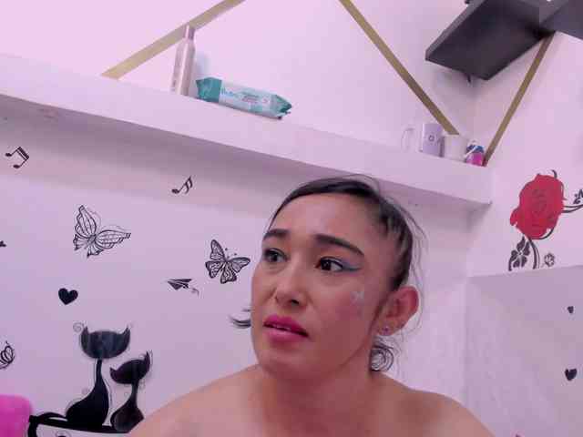 charlotte-111 webcam