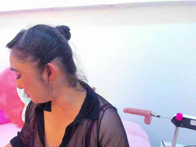 charlotte-111 webcam