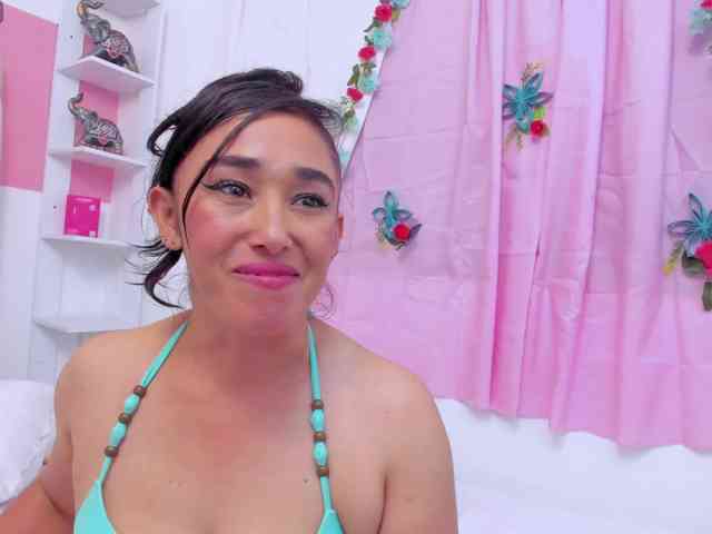 charlotte-111 webcam