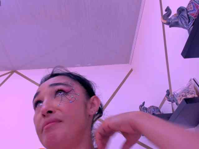 charlotte-111 webcam