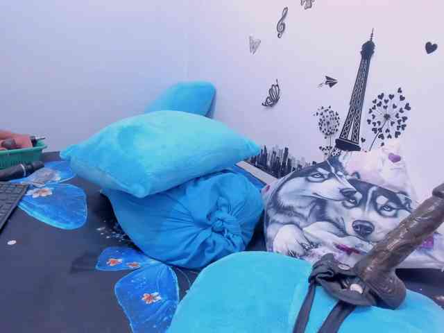 charlotte-111 webcam