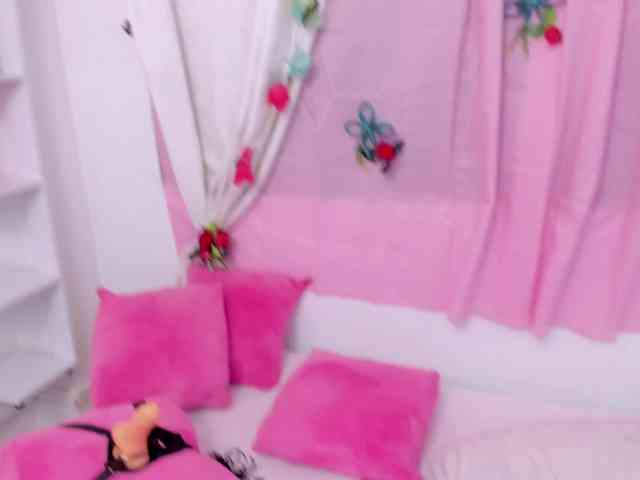 charlotte-111 webcam