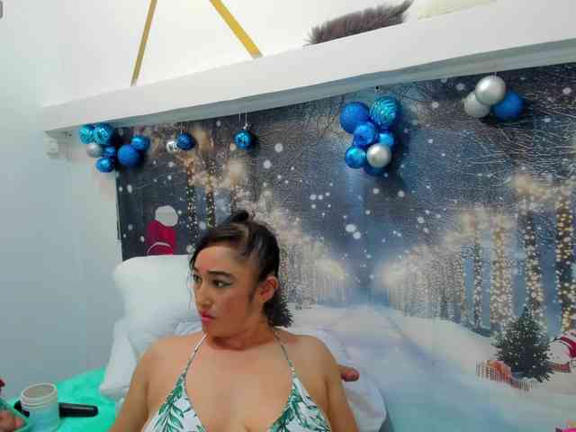 charlotte-111 webcam