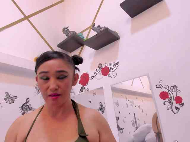 charlotte-111 webcam