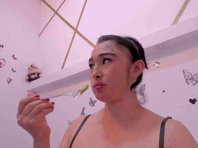 charlotte-111 webcam