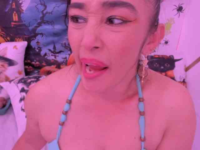 charlotte-111 webcam