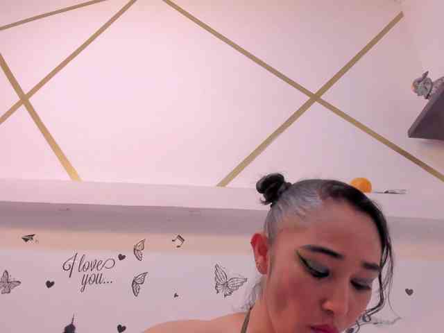 charlotte-111 webcam