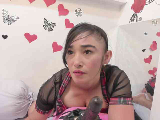 charlotte-111 webcam