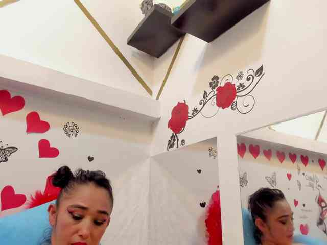 charlotte-111 webcam