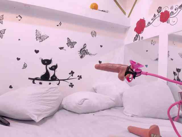 charlotte-111 webcam