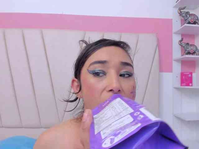 charlotte-111 charlotte-111