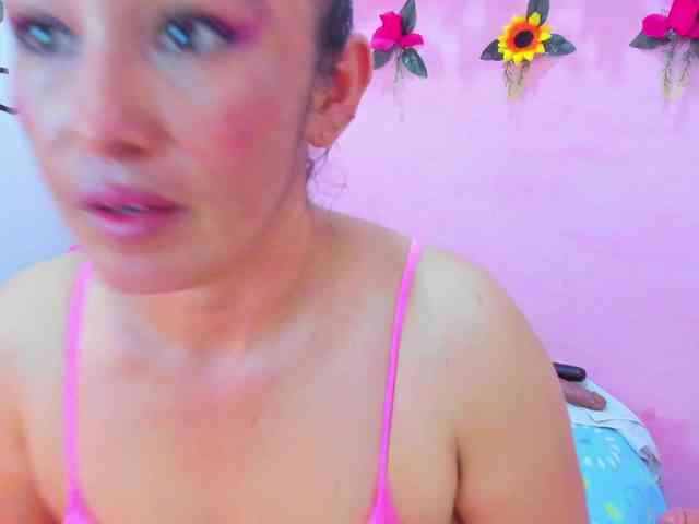 charlotte-111 webcam
