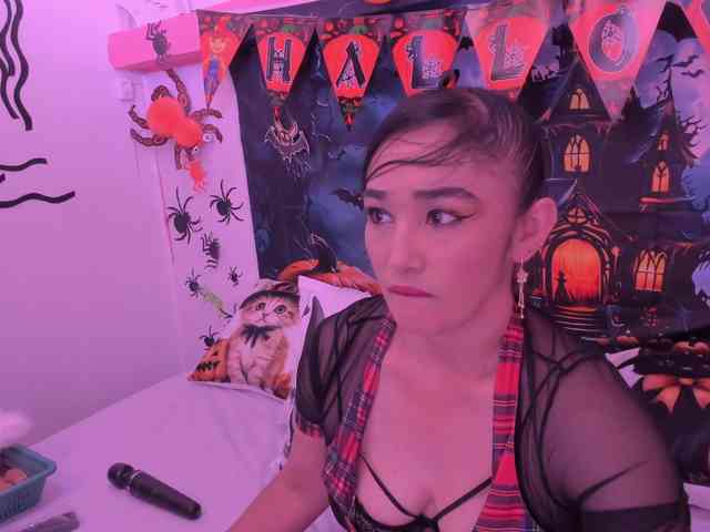 charlotte-111 webcam