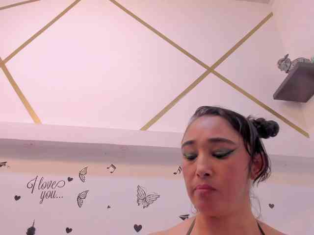 charlotte-111 webcam