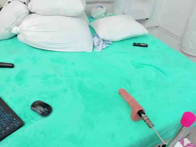 charlotte-111 webcam