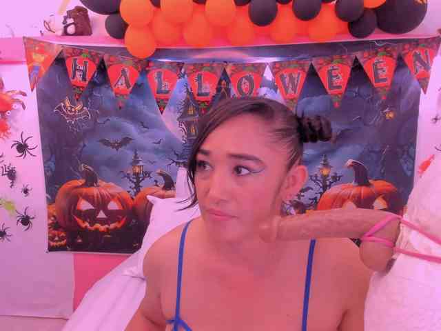 charlotte-111 webcam