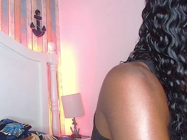  NaiaGils chat room