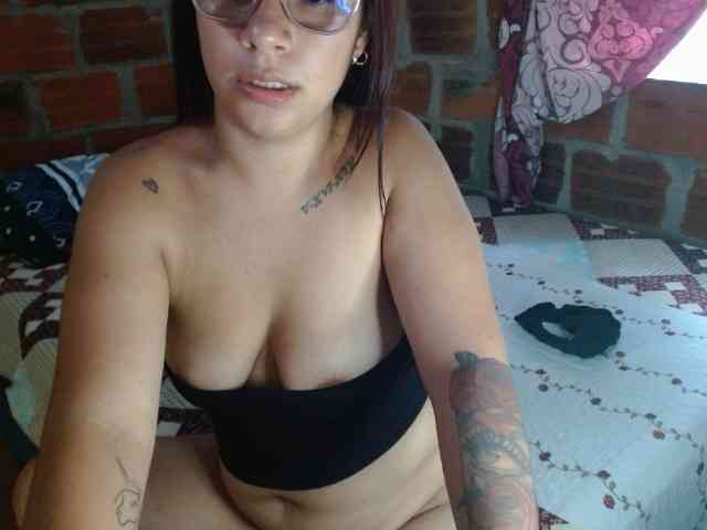 HaileyBrown69 webcam