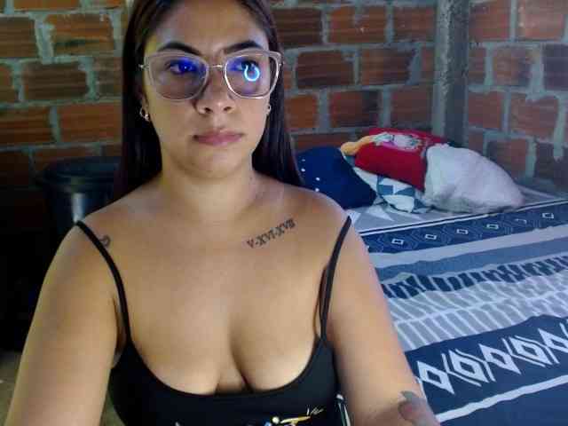 HaileyBrown69 webcam