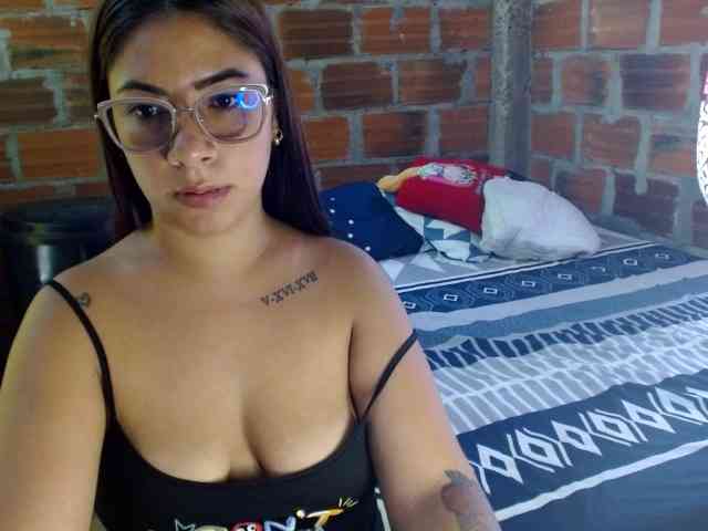 HaileyBrown69 webcam