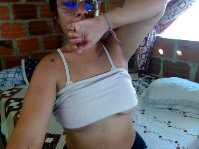 HaileyBrown69 webcam