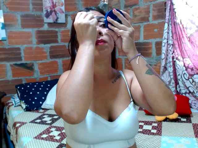 HaileyBrown69 webcam