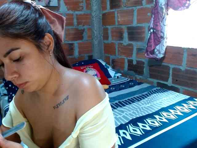 HaileyBrown69 webcam