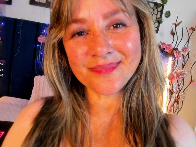 Sofia-boobs--'s BongaCams show and profile