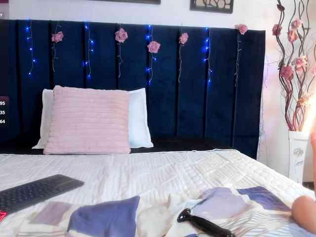 Sofia-boobs-- webcam