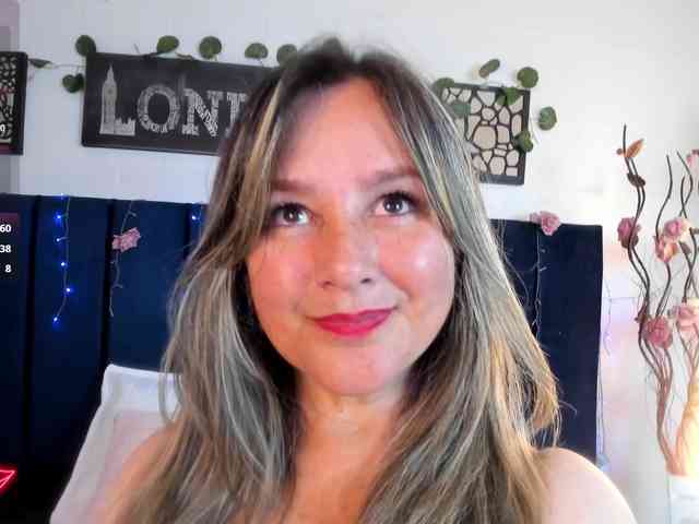 Sofia-boobs-- webcam