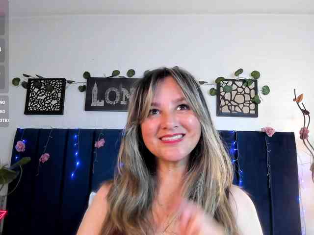 Sofia-boobs-- webcam