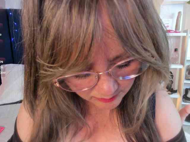 Sofia-boobs-- webcam