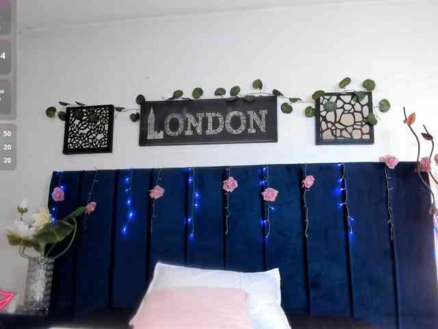 Sofia-boobs-- webcam