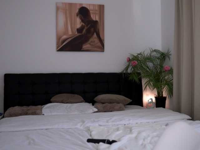 jocelynnstars's BongaCams show and profile