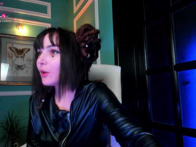 Sex chat gratuit in direct cu ingridblondy94 pe BongaCams