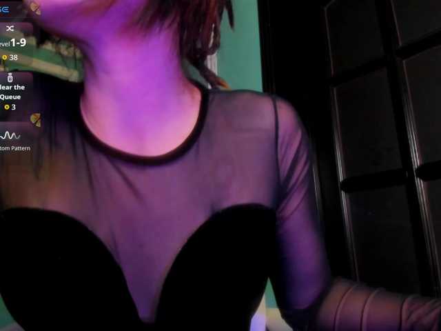 ingridblondy94's BongaCams show and profile