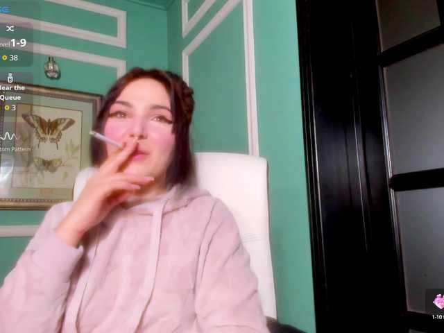 ingridblondy94's BongaCams show and profile