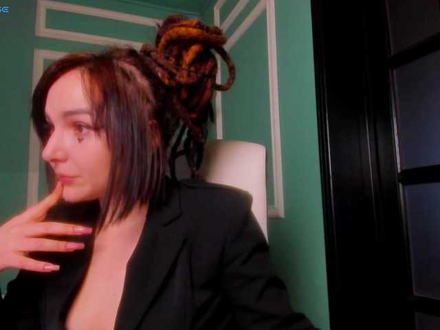 ingridblondy94's BongaCams show and profile