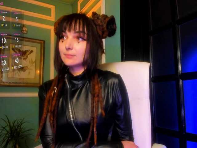 ingridblondy94 Live Webcam on BongaCams