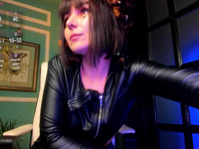 ingridblondy94 live cam
