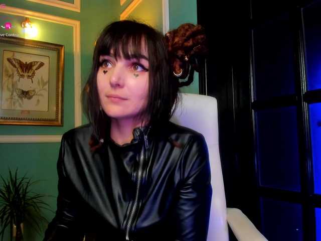  ingridblondy94 chat room