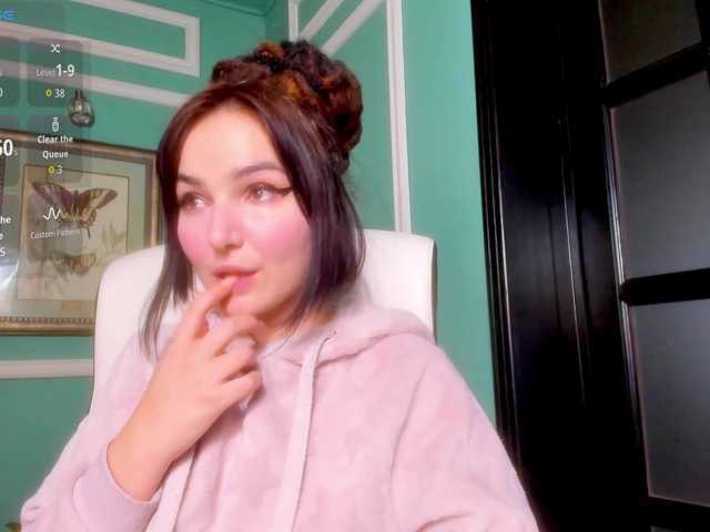 ingridblondy94's BongaCams show and profile