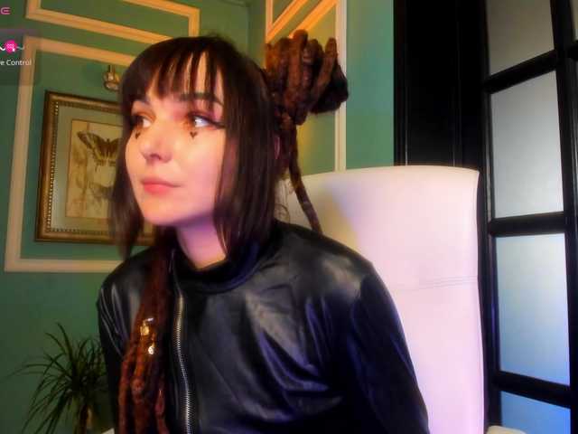 ingridblondy94 from BongaCams