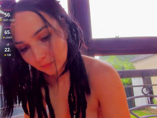 ingridblondy94 live on cam