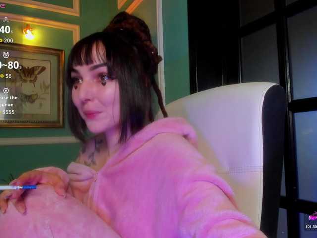 ingridblondy94 live cam