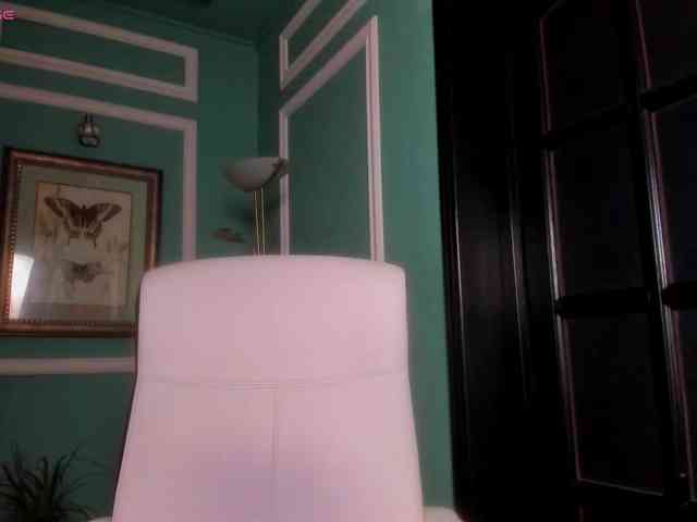 ingridblondy94 Live Webcam on BongaCams