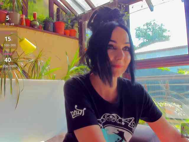ingridblondy94 Live Webcam on BongaCams