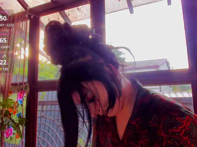 ingridblondy94 Live Webcam on BongaCams